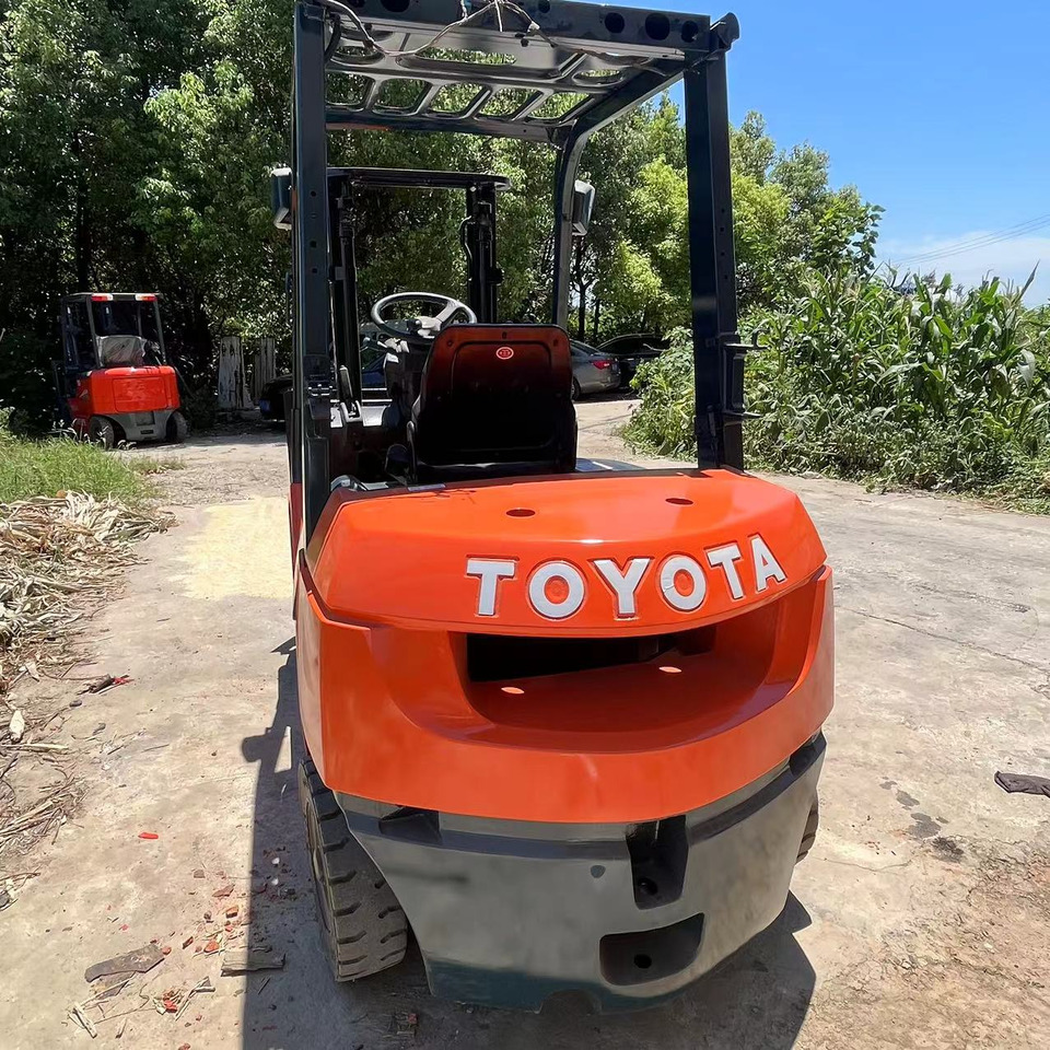TOYOTA FD35 Forklift 3.5Ton - 디젤 지게차 : 사진 2 TOYOTA FD35 Forklift 3.5Ton - 디젤 지게차 : 사진 2