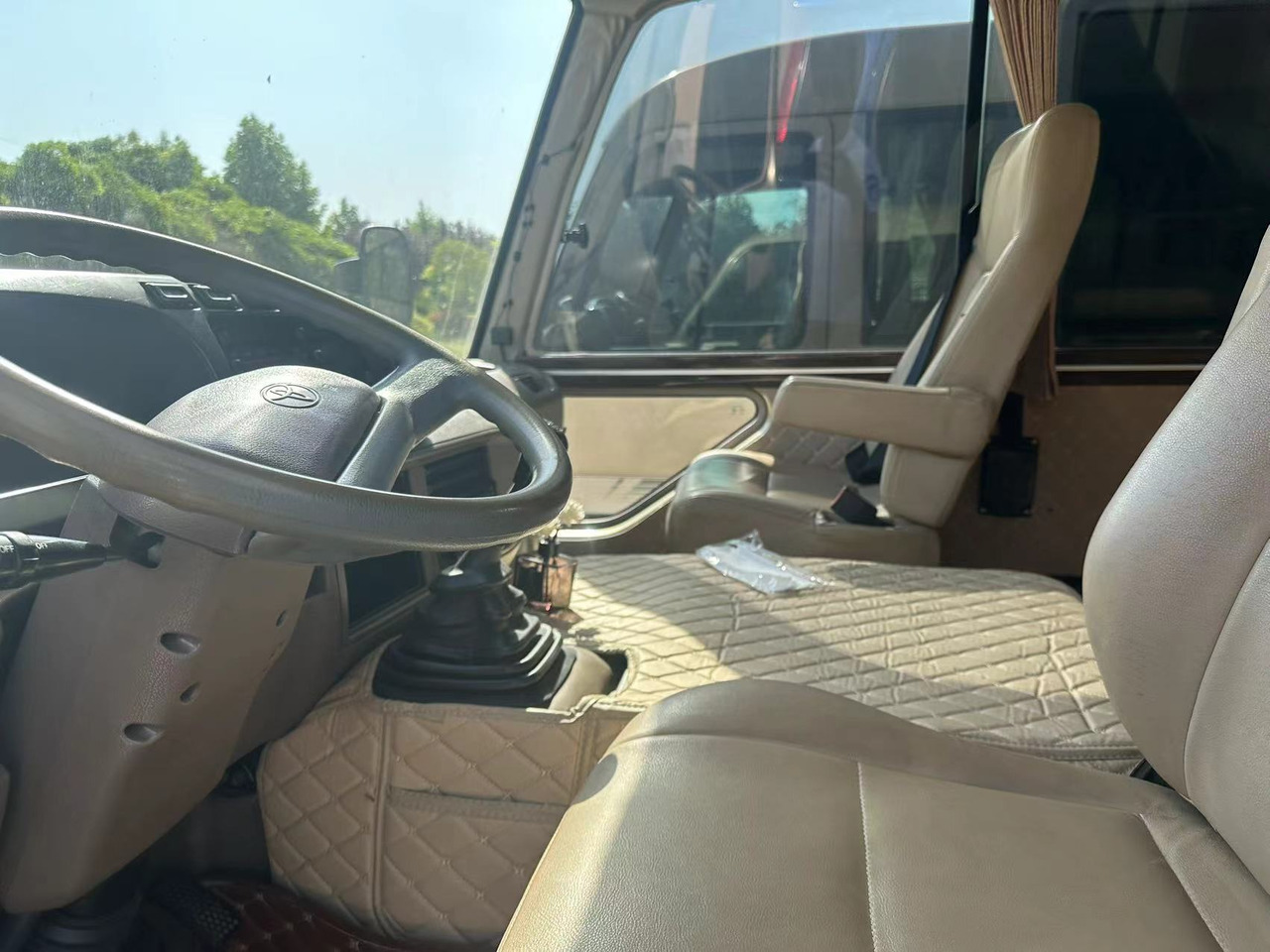 TOYOTA Mini Bus Click Here for Discount - 대형 버스 : 사진 5 TOYOTA Mini Bus Click Here for Discount - 대형 버스 : 사진 5