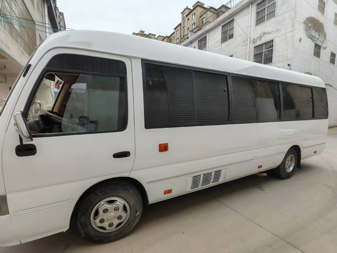 TOYOTA Mini Bus Low Mileage - 대형 버스 : 사진 4 TOYOTA Mini Bus Low Mileage - 대형 버스 : 사진 4
