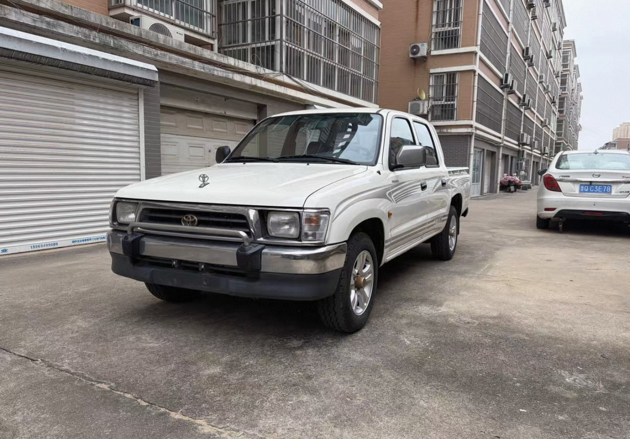 TOYOTA Toyota Hilux Truck Click for Discount - 덤프트럭 : 사진 3 TOYOTA Toyota Hilux Truck Click for Discount - 덤프트럭 : 사진 3