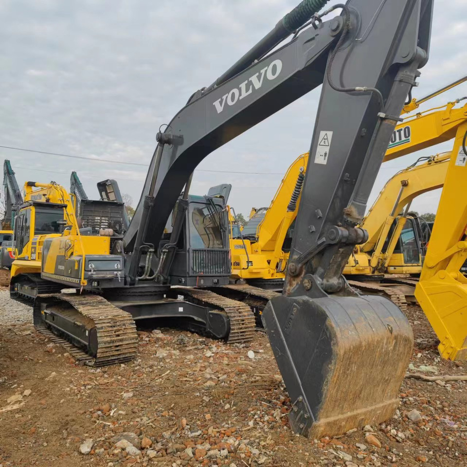 VOLVO Excavator EC240 Click for Discount - 굴착기 : 사진 1 VOLVO Excavator EC240 Click for Discount - 굴착기 : 사진 1