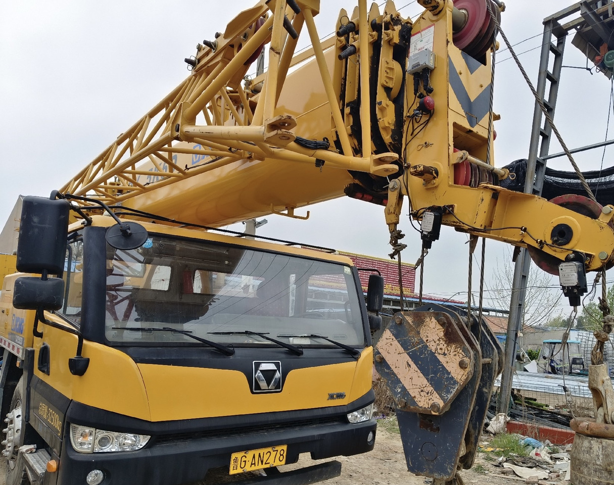 XCMG Crane QY25K 25Ton - 크레인 : 사진 3 XCMG Crane QY25K 25Ton - 크레인 : 사진 3