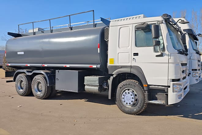 SINOTRUK 2025 New Howo Oil Tanker Trucks for Sale in Congo - 유조트럭 : 사진 2 SINOTRUK 2025 New Howo Oil Tanker Trucks for Sale in Congo - 유조트럭 : 사진 2
