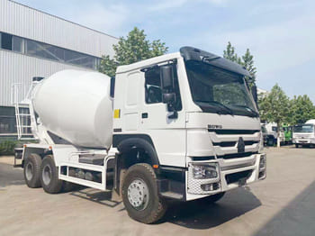 SINOTRUK Cement Mixer Truck for Sale in Zambia - 콘크리트 믹서 트럭 : 사진 2 SINOTRUK Cement Mixer Truck for Sale in Zambia - 콘크리트 믹서 트럭 : 사진 2