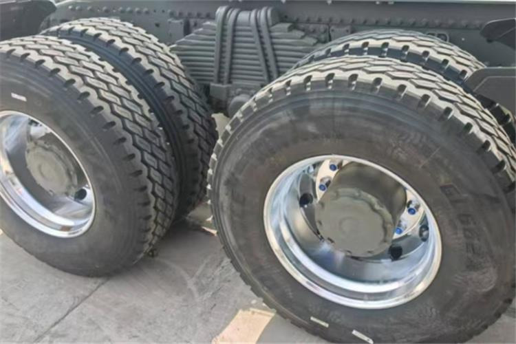 SINOTRUK Hohan Truck Head 6x4 for Sale In Nigeria - 트랙터 유닛 : 사진 2 SINOTRUK Hohan Truck Head 6x4 for Sale In Nigeria - 트랙터 유닛 : 사진 2