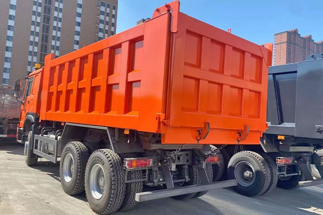 SINOTRUK Sinotruk Howo 336 6X4 Tipper for Sale in Ghana - 덤프트럭 : 사진 2 SINOTRUK Sinotruk Howo 336 6X4 Tipper for Sale in Ghana - 덤프트럭 : 사진 2