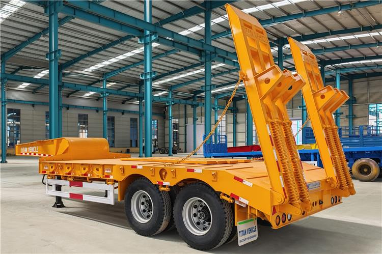 TITAN 2 Axle Low Loader Truck Trailer for Sale In Uganda - 저하대 세미 트레일러 : 사진 3 TITAN 2 Axle Low Loader Truck Trailer for Sale In Uganda - 저하대 세미 트레일러 : 사진 3