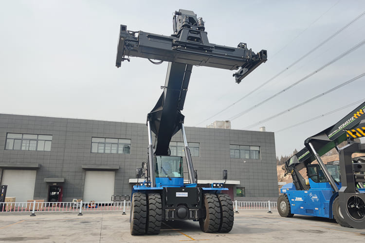 XCMG Reach Stacker Container Handler for sale in Malawi - 컨테이너 핸들러 : 사진 3 XCMG Reach Stacker Container Handler for sale in Malawi - 컨테이너 핸들러 : 사진 3