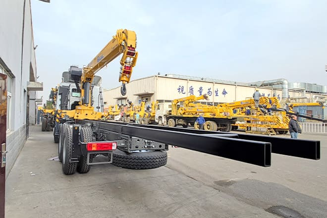 XCMG Truck Mounted Crane with Hydraulic Boom Capacity for Sale in Kenya - 크레인 트럭 : 사진 4 XCMG Truck Mounted Crane with Hydraulic Boom Capacity for Sale in Kenya - 크레인 트럭 : 사진 4