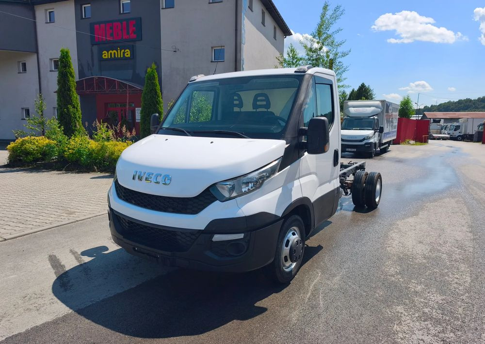 Iveco DAILY 35c14 2.3 hpi rama do zabudowy, 3,75 rozstaw - 캡 새시 트럭 : 사진 2 Iveco DAILY 35c14 2.3 hpi rama do zabudowy, 3,75 rozstaw - 캡 새시 트럭 : 사진 2