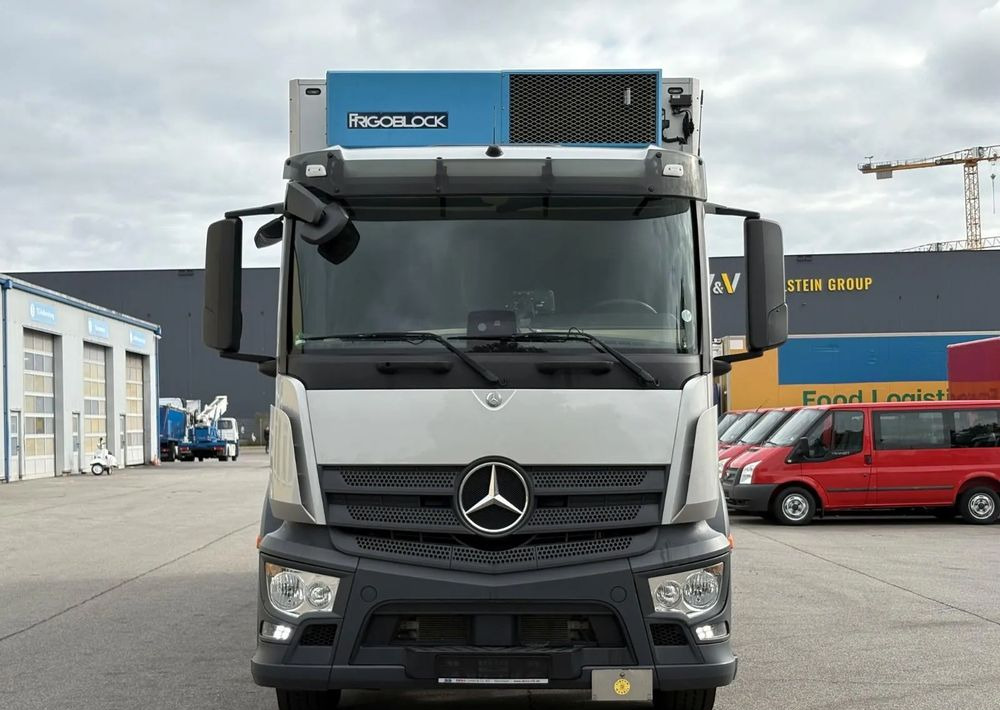 Mercedes-Benz Actros 2543 6x2 chłodnia izoterma 18 palet oś skrętna - 냉동탑차 : 사진 2 Mercedes-Benz Actros 2543 6x2 chłodnia izoterma 18 palet oś skrętna - 냉동탑차 : 사진 2