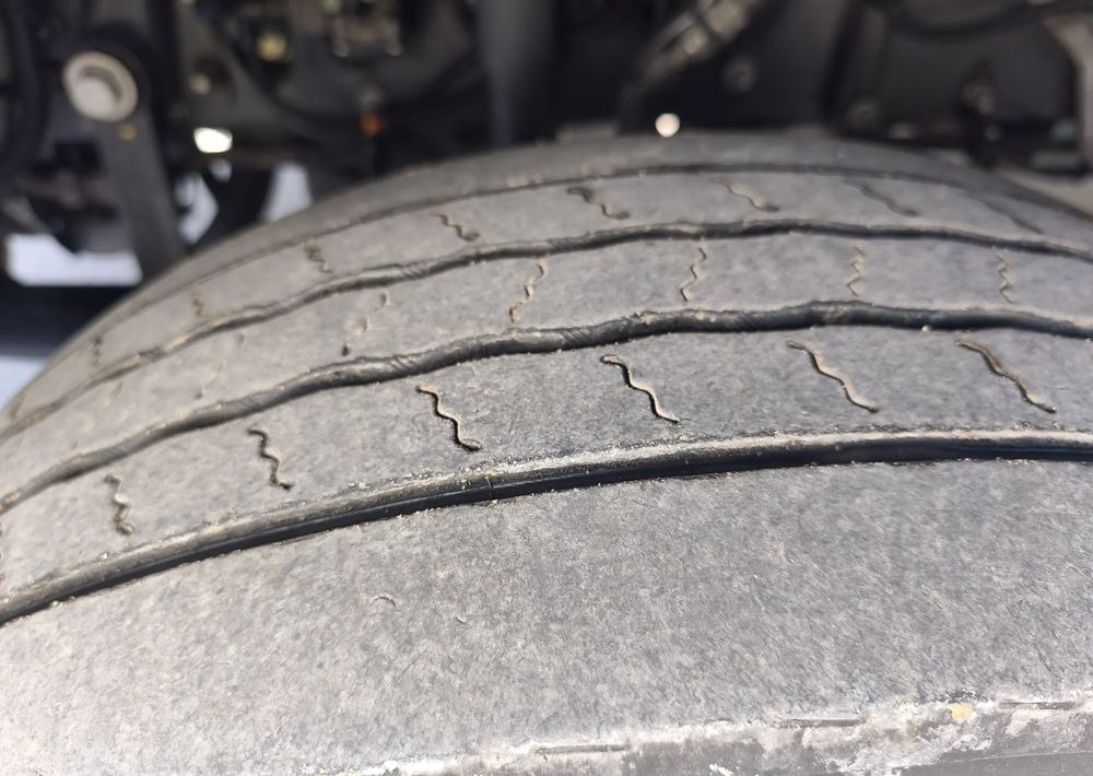 Renault GAMA D 12.210  chłodnia izoterma 14 palet poduszka - 냉동탑차 : 사진 5 Renault GAMA D 12.210  chłodnia izoterma 14 palet poduszka - 냉동탑차 : 사진 5