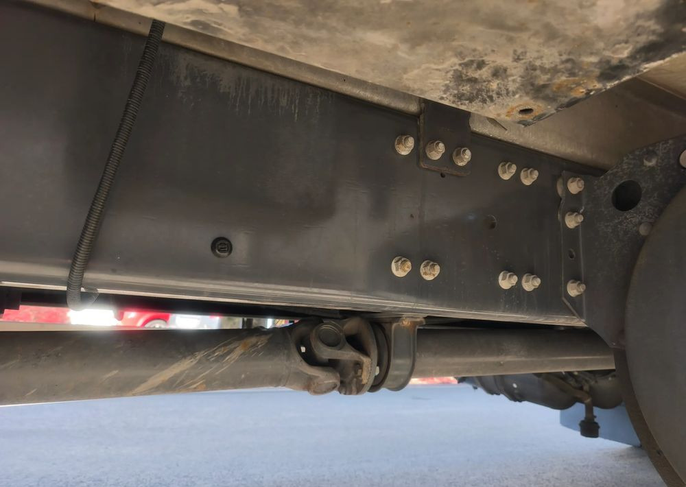 Renault GAMA D 18.320  chłodnia izoterma 19 palet - 냉동탑차 : 사진 4 Renault GAMA D 18.320  chłodnia izoterma 19 palet - 냉동탑차 : 사진 4