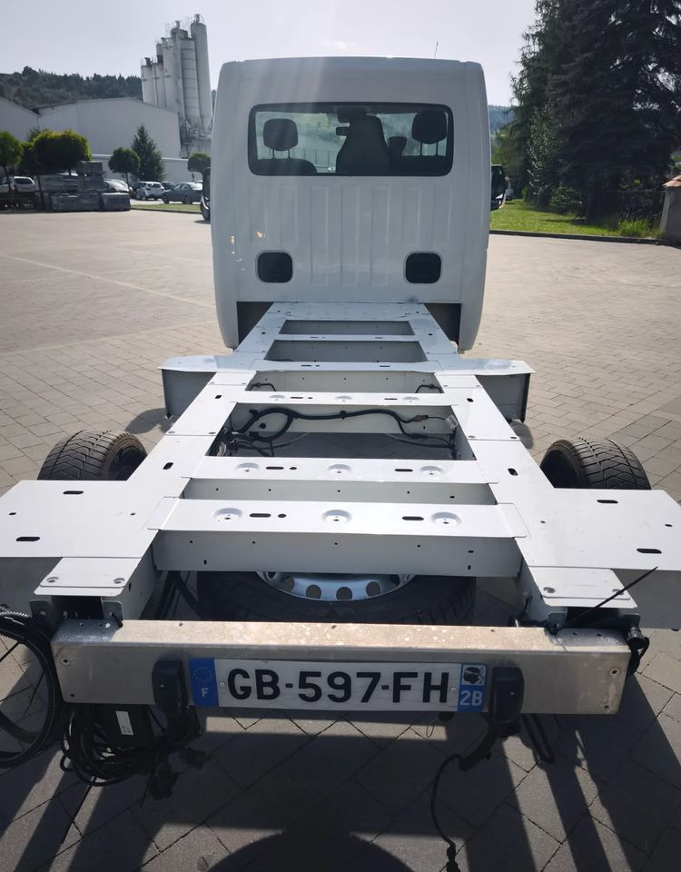 Renault MASTER 2,3 rama do zabudowy po obsłudze gotowy do jazdy - 캡 새시 트럭 : 사진 5 Renault MASTER 2,3 rama do zabudowy po obsłudze gotowy do jazdy - 캡 새시 트럭 : 사진 5