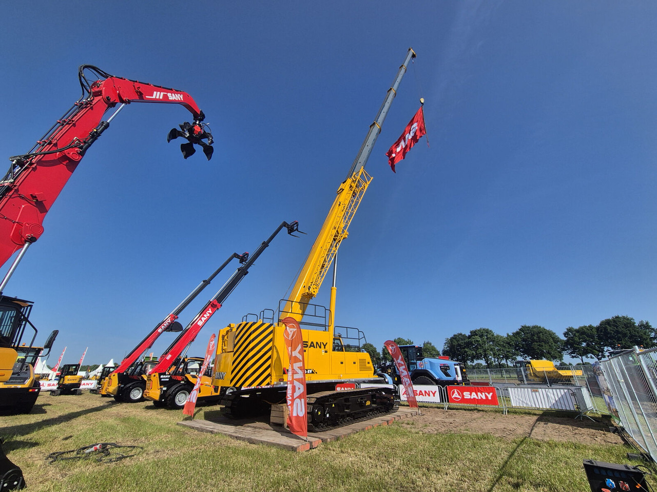 Sany SANY STB500T5-EV - 크롤러 크레인 : 사진 3 Sany SANY STB500T5-EV - 크롤러 크레인 : 사진 3