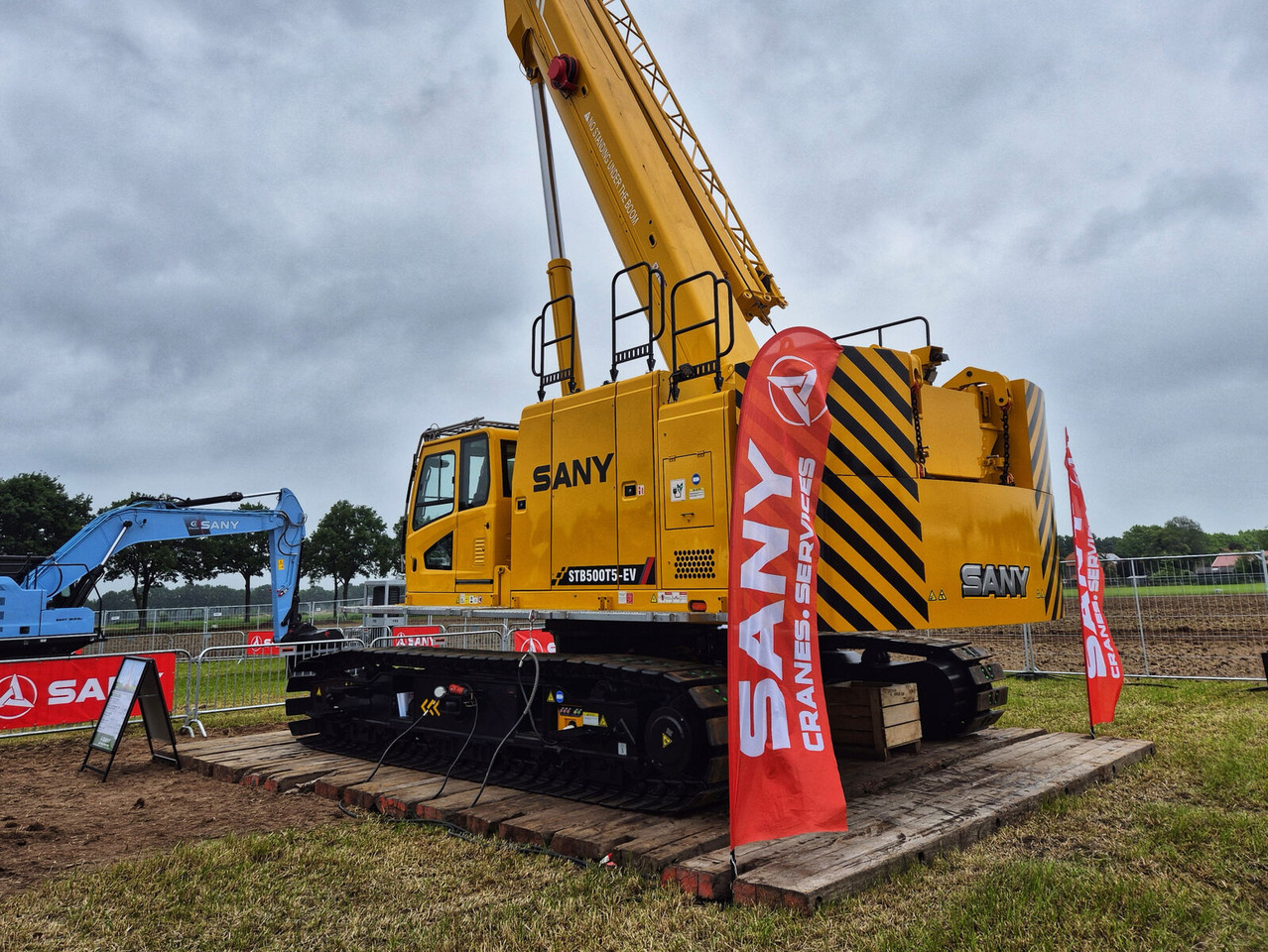 Sany SANY STB500T5-EV - 크롤러 크레인 : 사진 2 Sany SANY STB500T5-EV - 크롤러 크레인 : 사진 2