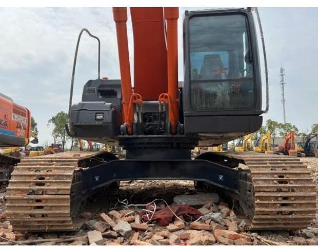 2023 Hitachi ZX240-3 - 크롤러 굴삭기 : 사진 5 2023 Hitachi ZX240-3 - 크롤러 굴삭기 : 사진 5