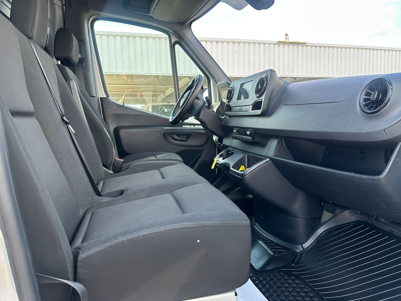 MERCEDES-BENZ Sprinter - 패널 밴 : 사진 4 MERCEDES-BENZ Sprinter - 패널 밴 : 사진 4