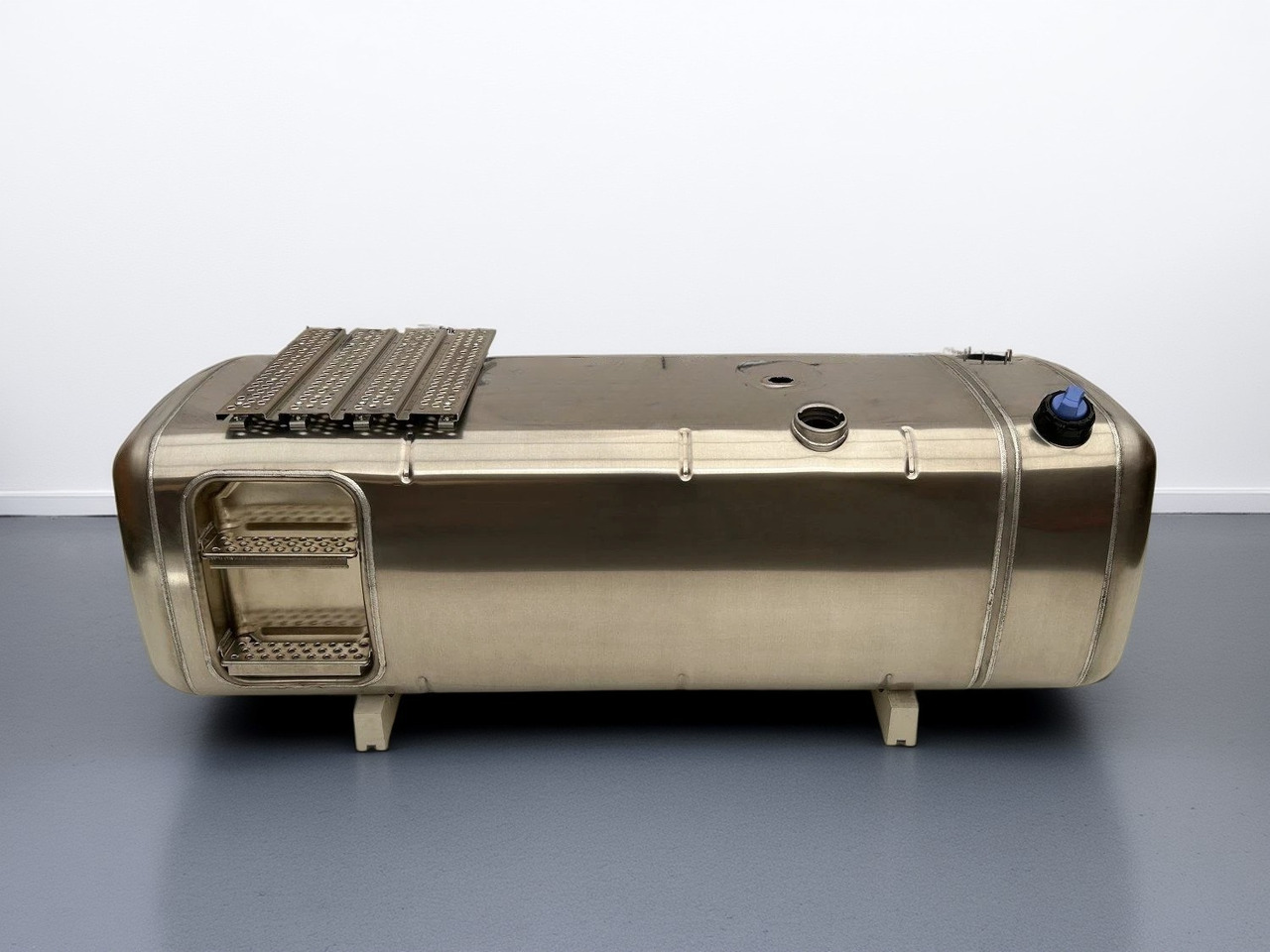 MERCEDES-BENZ - 연료 탱크 : 사진 1 MERCEDES-BENZ - 연료 탱크 : 사진 1