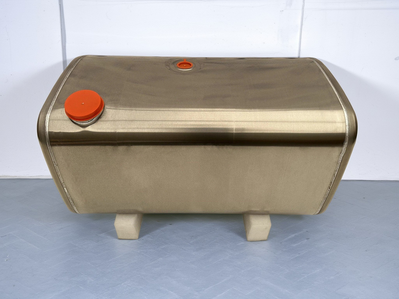 VOLVO - 연료 탱크 : 사진 1 VOLVO - 연료 탱크 : 사진 1