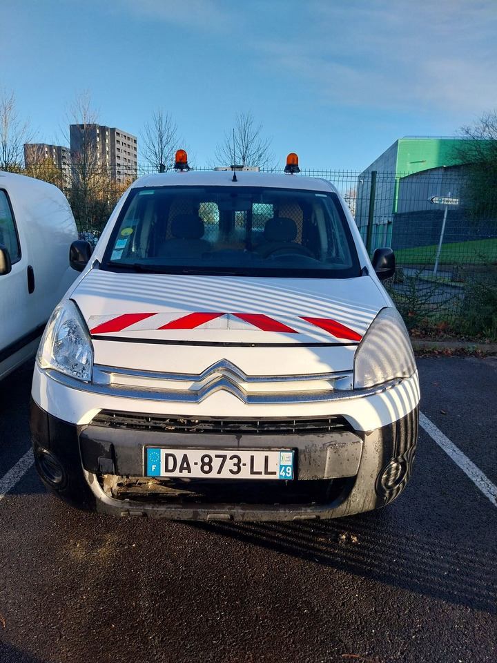 Citroën Berlingo PH2 Diesel. Contrôle technique favorable, mais une contre-visite devra être effectuée avant le 24 Juillet 2026. VEHICULE VENDU EN L'ETAT, AUCUNE GARANTIE (il peut y avoir des problème - 차량 : 사진 1 Citroën Berlingo PH2 Diesel. Contrôle technique favorable, mais une contre-visite devra être effectuée avant le 24 Juillet 2026. VEHICULE VENDU EN L'ETAT, AUCUNE GARANTIE (il peut y avoir des problème - 차량 : 사진 1