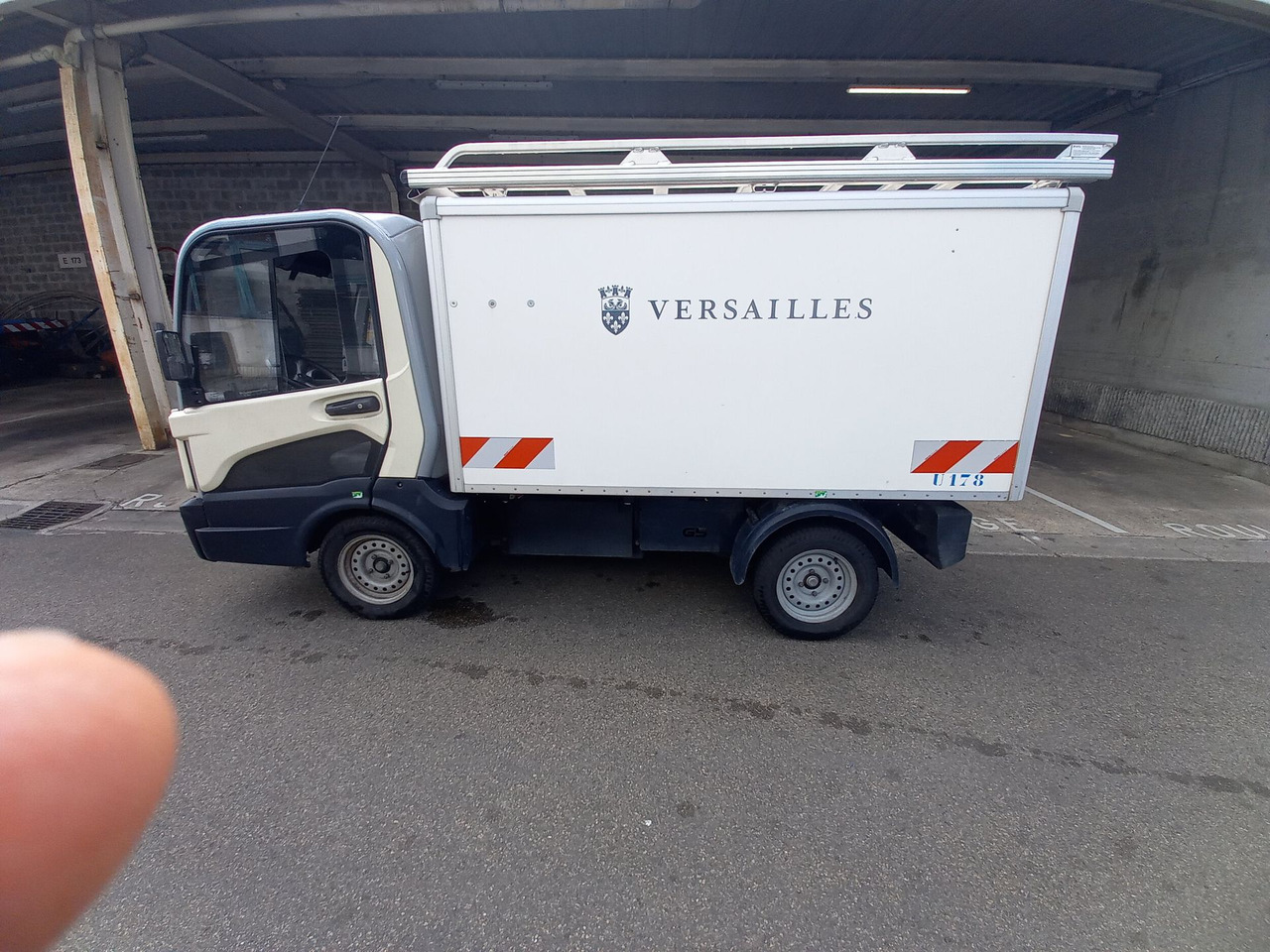 GOUPIL G5 - Véhicule électrique avec caisson (L 2 468mm x l - Electric utility vehicle, 박스 밴 : 사진 1 GOUPIL G5 - Véhicule électrique avec caisson (L 2 468mm x l - Electric utility vehicle, 박스 밴 : 사진 1