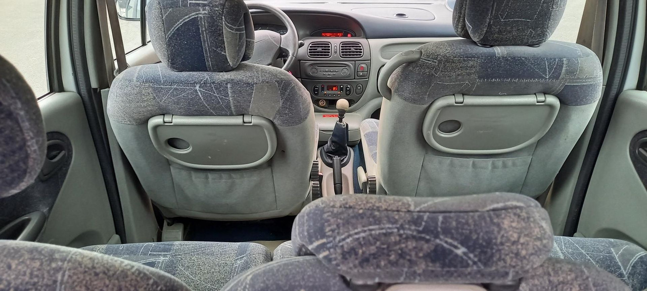 MEGANE ESSENCE (241) - 차량 : 사진 2 MEGANE ESSENCE (241) - 차량 : 사진 2