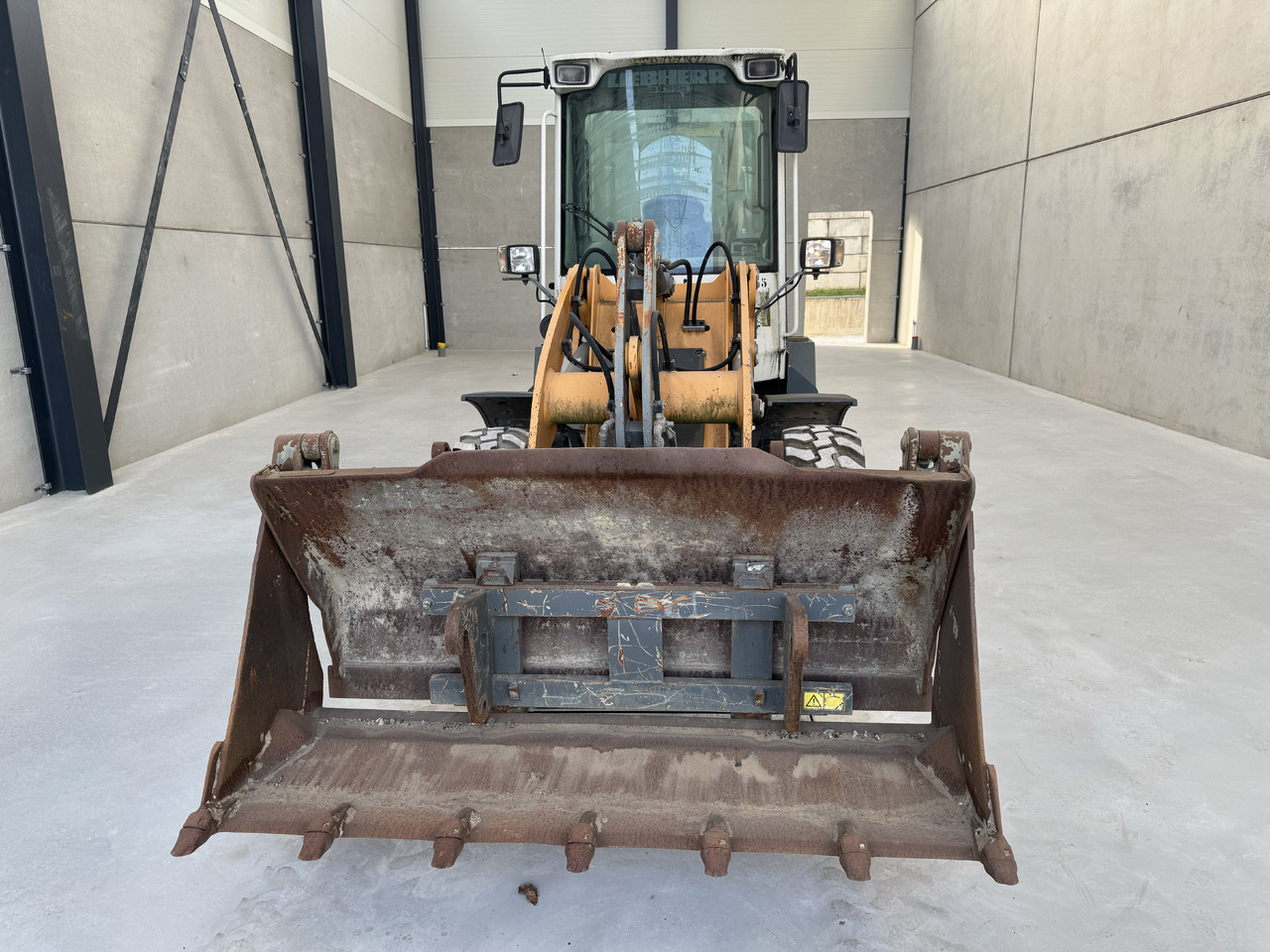 LIEBHERR L 506 - 휠 굴삭기 : 사진 2 LIEBHERR L 506 - 휠 굴삭기 : 사진 2