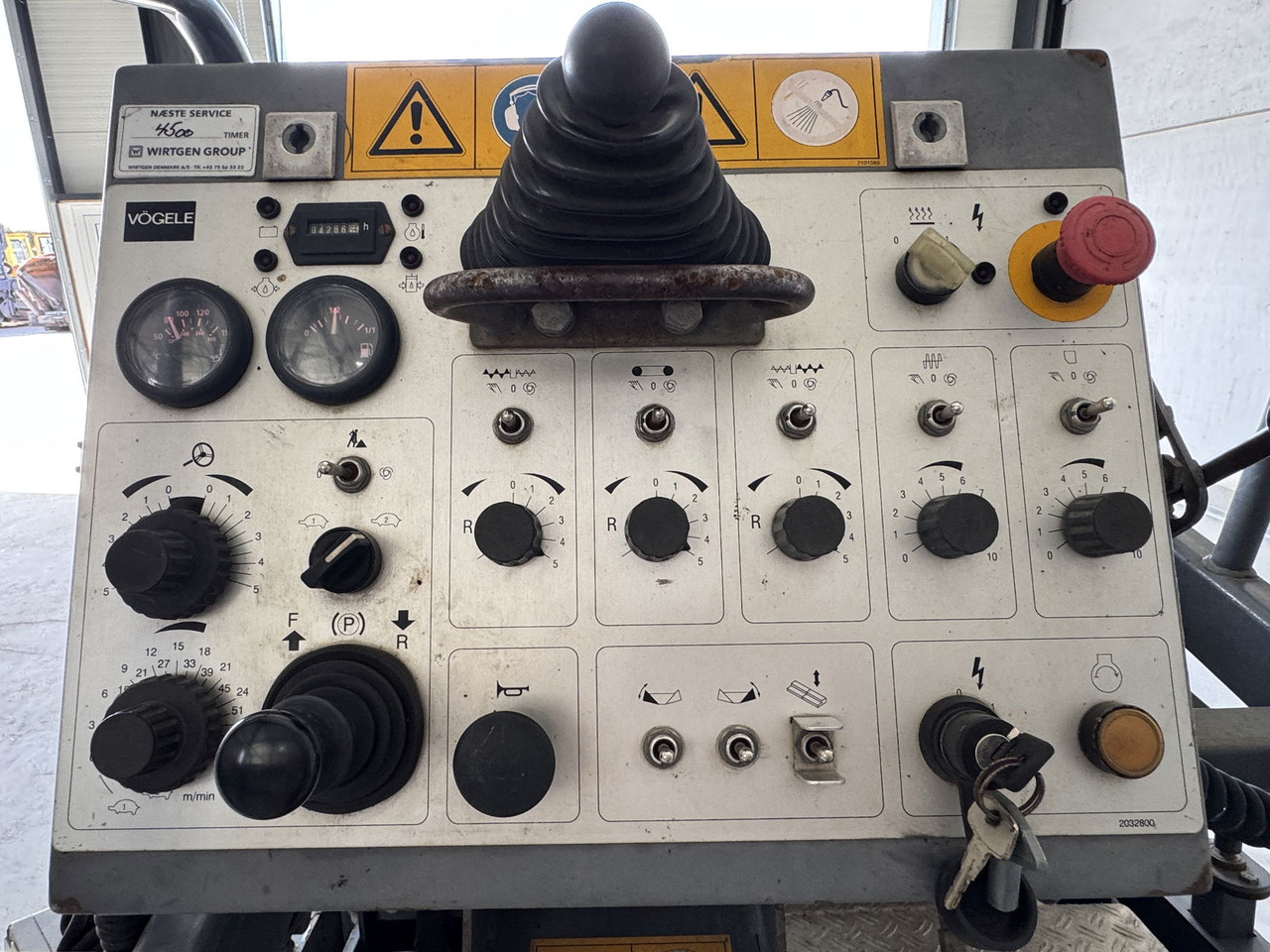 Vögele Super 800 - 아스팔트 포장기 : 사진 4 Vögele Super 800 - 아스팔트 포장기 : 사진 4