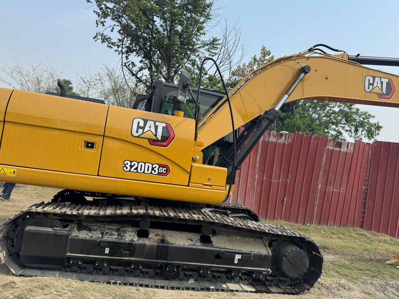 CATERPILLAR 323GC - 크롤러 굴삭기 : 사진 2 CATERPILLAR 323GC - 크롤러 굴삭기 : 사진 2