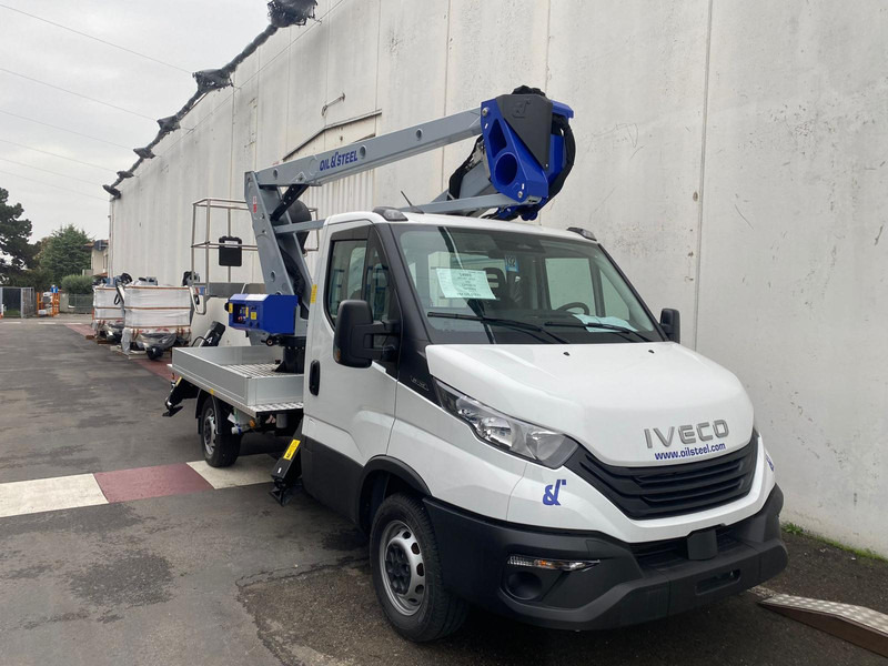 Oil & Steel Snake 189 Sobre IVECO 35S14 Distancia entre ejes 3750 mm - 고가작업 플랫폼 : 사진 1 Oil & Steel Snake 189 Sobre IVECO 35S14 Distancia entre ejes 3750 mm - 고가작업 플랫폼 : 사진 1