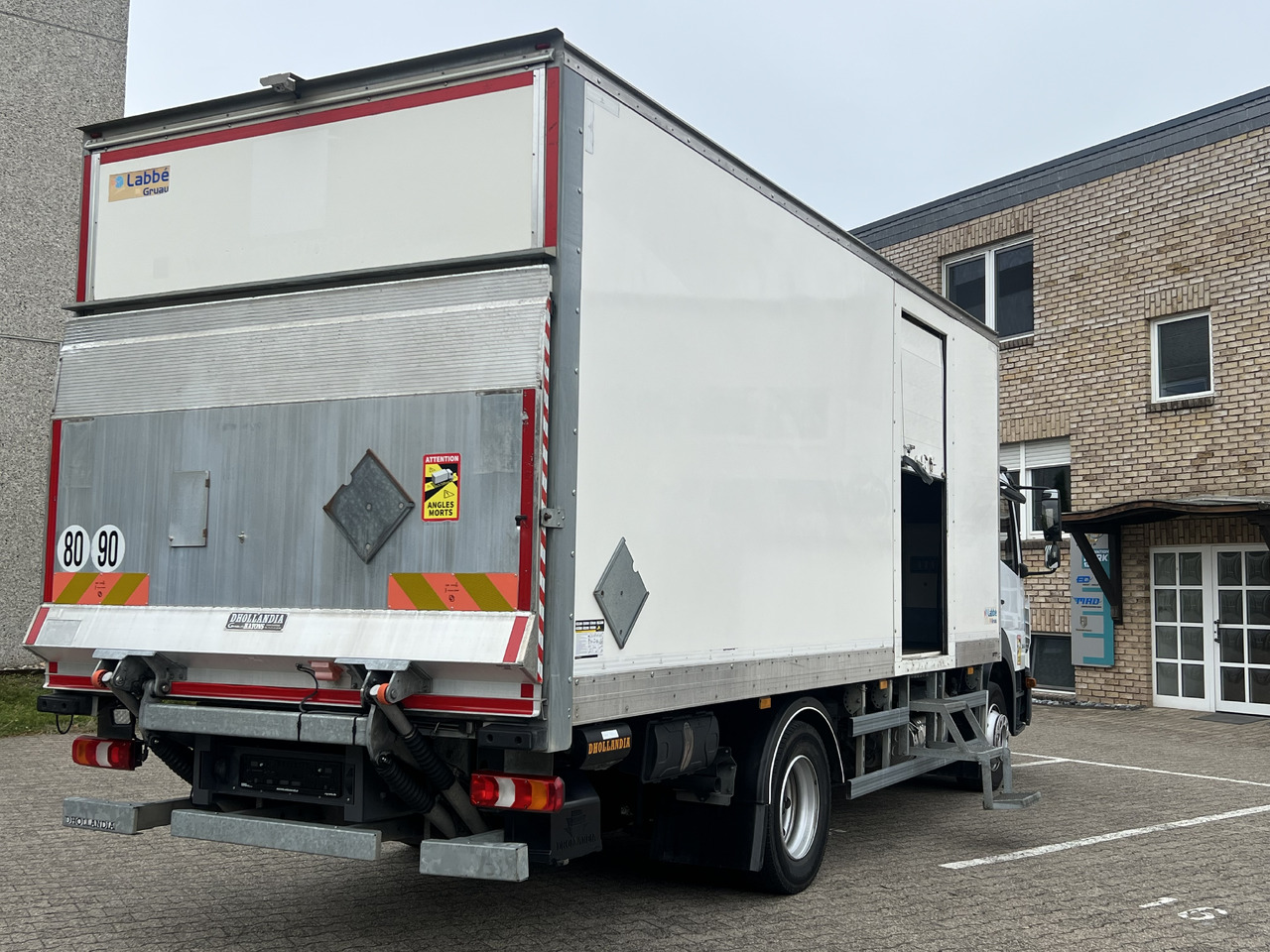 MERCEDES-BENZ Atego 1218 L Classic-Vermietung möglich-ADR-LBW - 박스 트럭 : 사진 4 MERCEDES-BENZ Atego 1218 L Classic-Vermietung möglich-ADR-LBW - 박스 트럭 : 사진 4