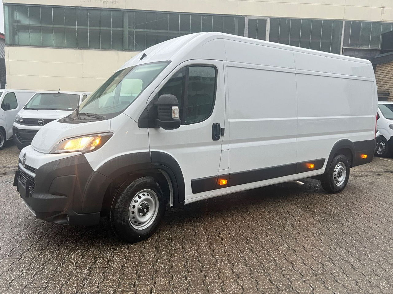 Opel Kasten 3,5 L4 H2 PS 180 Automatik+AHK Kasten 3,5 L4 H2 PS 180 Automatik+AHK - 패널 밴 : 사진 2 Opel Kasten 3,5 L4 H2 PS 180 Automatik+AHK Kasten 3,5 L4 H2 PS 180 Automatik+AHK - 패널 밴 : 사진 2