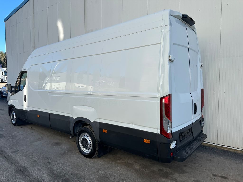 Iveco Daily 35S14 MAXI L4H3 HiMatic Iveco Daily 35S14 MAXI L4H3 HiMatic - 패널 밴 : 사진 4 Iveco Daily 35S14 MAXI L4H3 HiMatic Iveco Daily 35S14 MAXI L4H3 HiMatic - 패널 밴 : 사진 4
