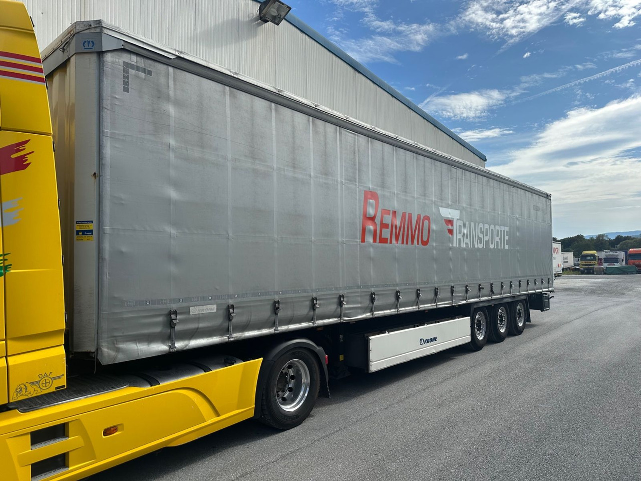 Krone SD 27 Pal-Kasten Lift XL-Cert. Standard - 커튼사이더 세미 트레일러 : 사진 1 Krone SD 27 Pal-Kasten Lift XL-Cert. Standard - 커튼사이더 세미 트레일러 : 사진 1
