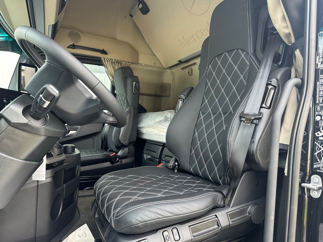 Mercedes-Benz Actros 1863 Final Edition Vollausstattung - 트랙터 유닛 : 사진 5 Mercedes-Benz Actros 1863 Final Edition Vollausstattung - 트랙터 유닛 : 사진 5