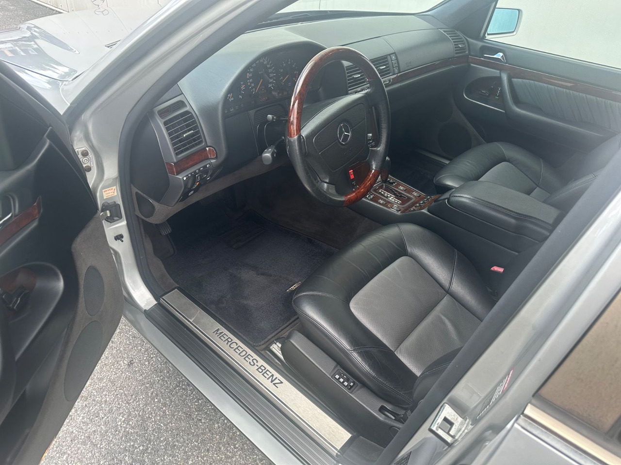 Mercedes-Benz S 600 L - 세단 : 사진 5 Mercedes-Benz S 600 L - 세단 : 사진 5