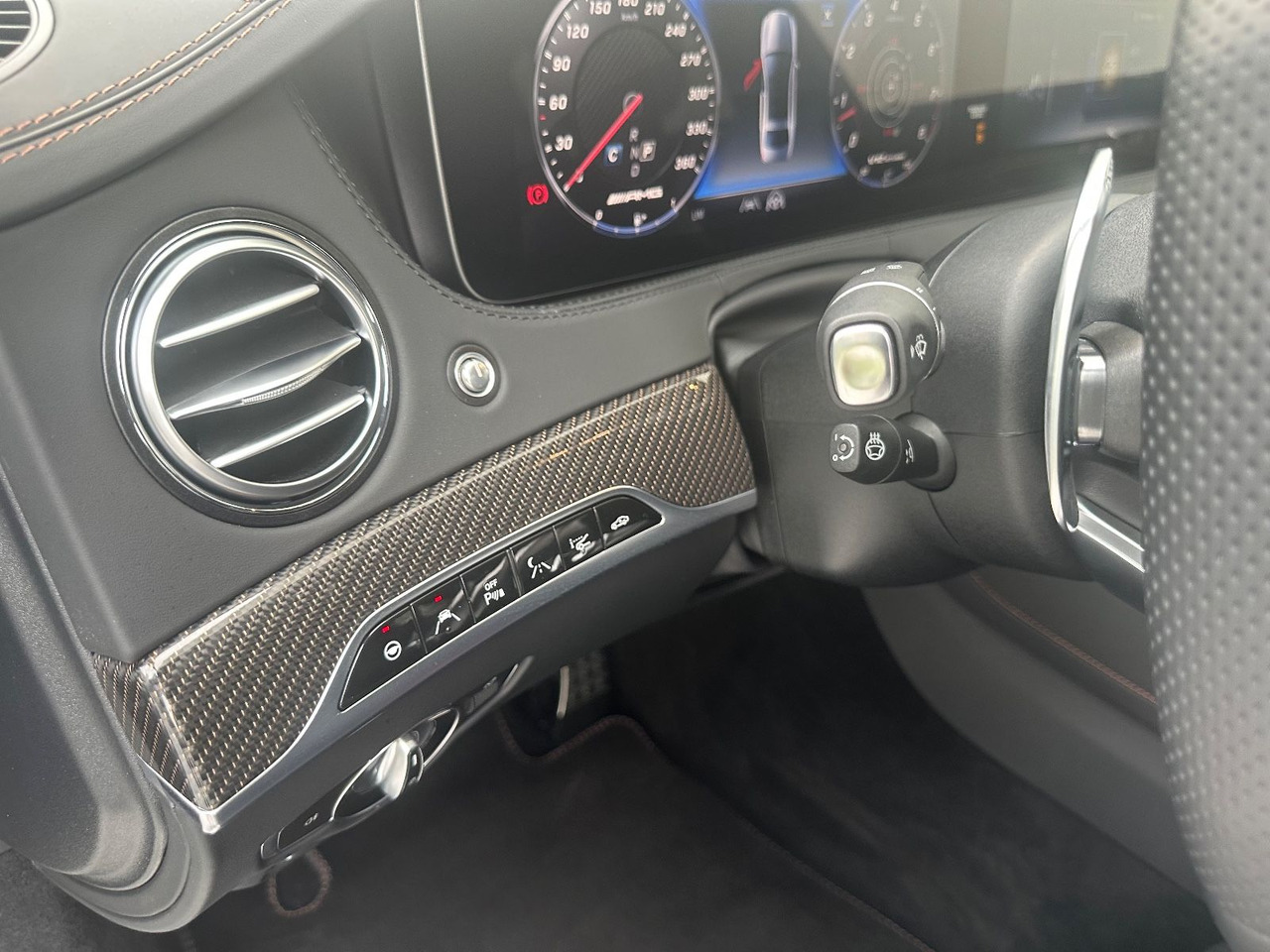 Mercedes-Benz S 65 AMG Final Edition 1/130 - 세단 : 사진 5 Mercedes-Benz S 65 AMG Final Edition 1/130 - 세단 : 사진 5