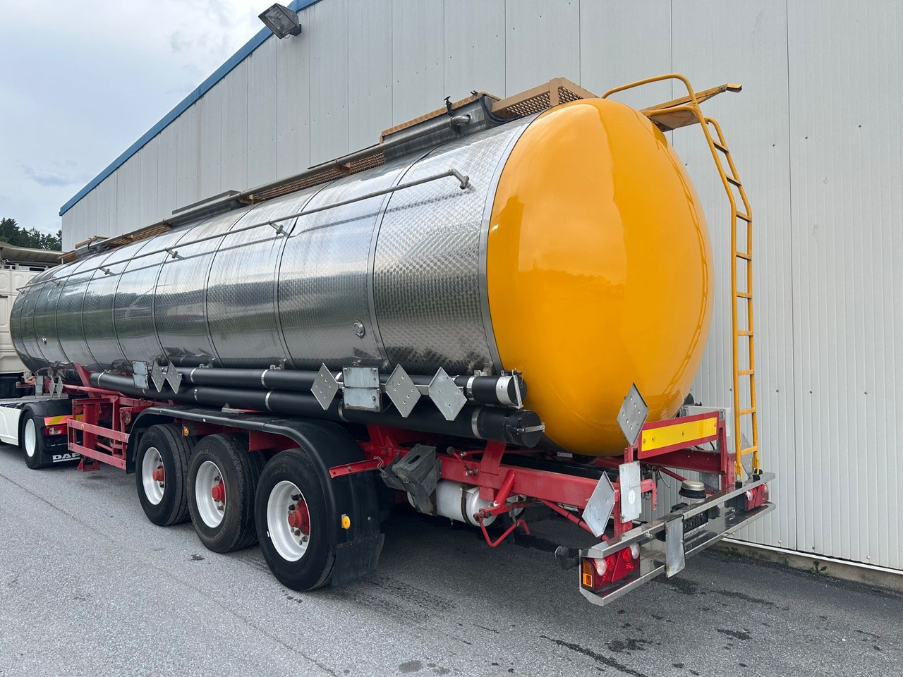 Schwarzmüller Chemi L4BH 42050L Lift BPW - 유조 세미 트레일러 : 사진 3 Schwarzmüller Chemi L4BH 42050L Lift BPW - 유조 세미 트레일러 : 사진 3