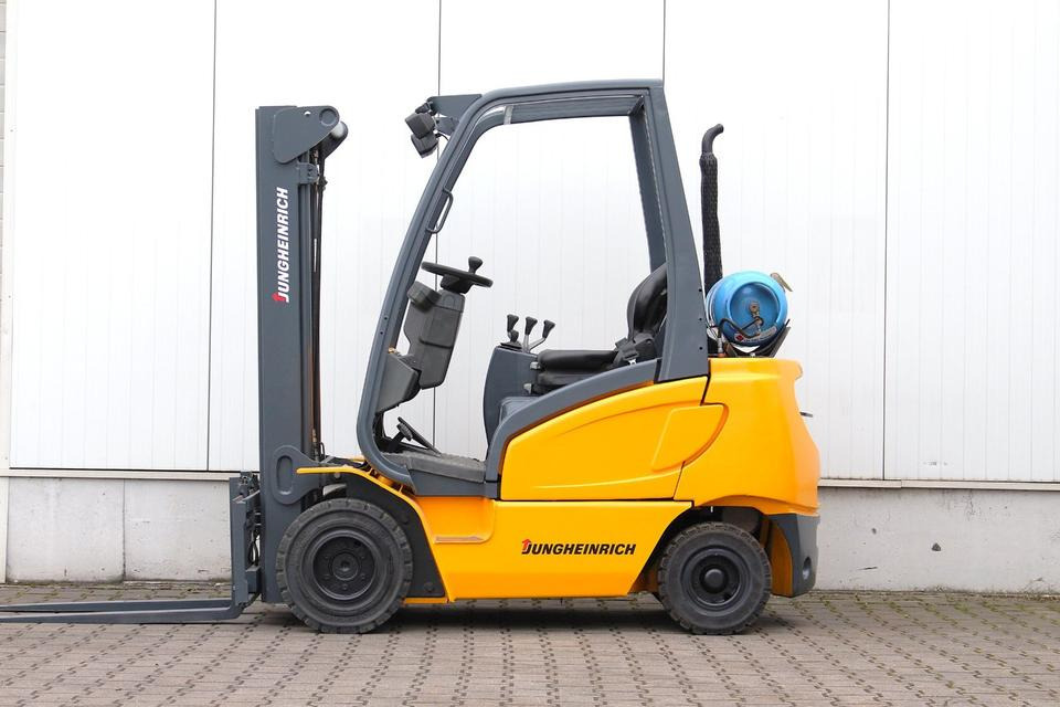 JUNGHEINRICH TFG316s Triplex 4,5m UVV - LPG 지게차 : 사진 4 JUNGHEINRICH TFG316s Triplex 4,5m UVV - LPG 지게차 : 사진 4