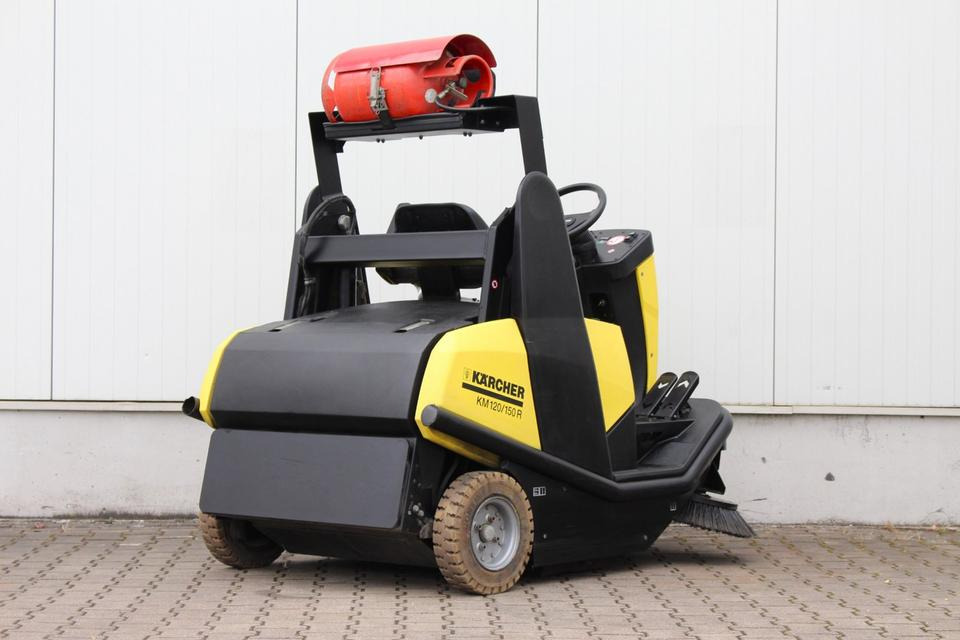 Kärcher KM120/150R LPG Aufsitz- Kehrsaugmaschine Kehrmaschine Gas - 산업용 스위퍼 : 사진 3 Kärcher KM120/150R LPG Aufsitz- Kehrsaugmaschine Kehrmaschine Gas - 산업용 스위퍼 : 사진 3