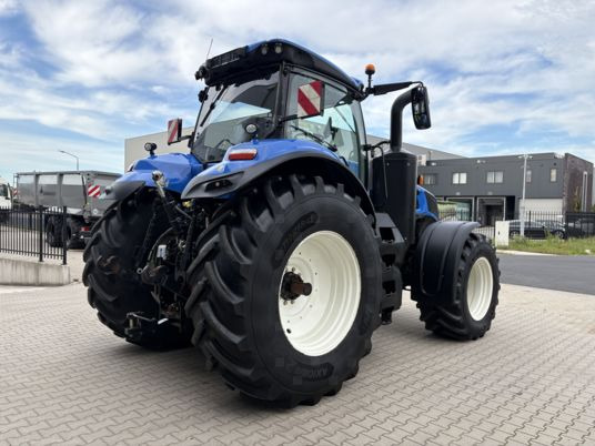 NEW HOLLAND New Holland T8.350 PLMi Genesis - 장궤형 트랙터 : 사진 3 NEW HOLLAND New Holland T8.350 PLMi Genesis - 장궤형 트랙터 : 사진 3