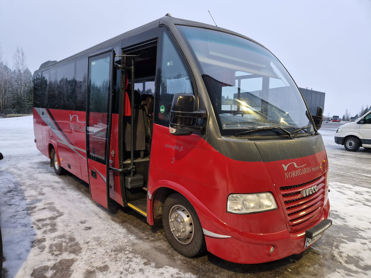IVECO RAPIDO - 대형 버스 : 사진 1 IVECO RAPIDO - 대형 버스 : 사진 1