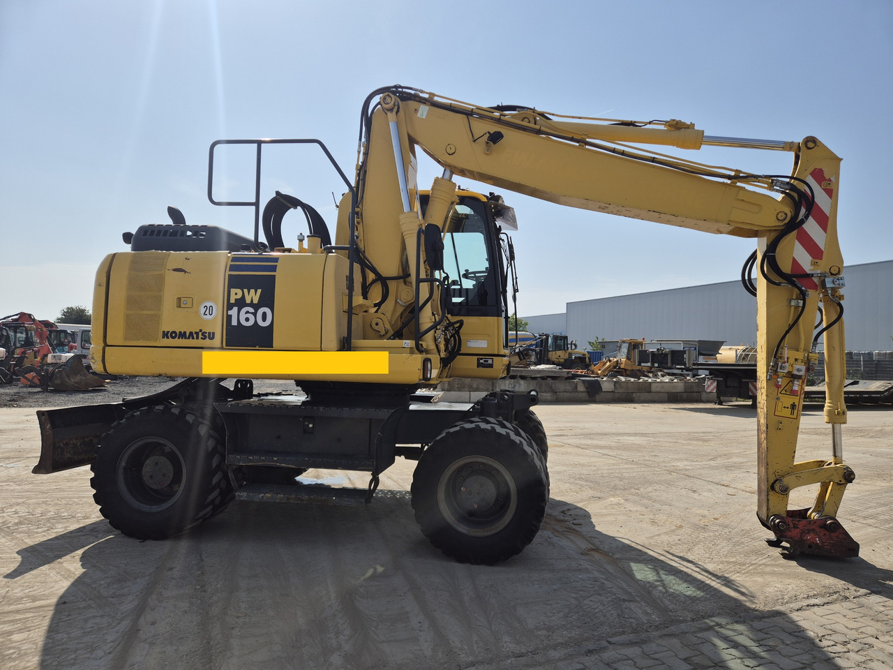 KOMATSU PW 160 - 8 - 휠 굴삭기 : 사진 4 KOMATSU PW 160 - 8 - 휠 굴삭기 : 사진 4
