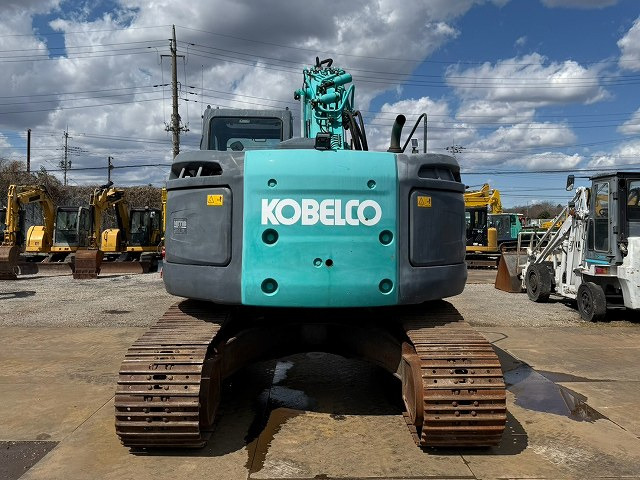 KOBELCO SK225SR - 크롤러 굴삭기 : 사진 4 KOBELCO SK225SR - 크롤러 굴삭기 : 사진 4