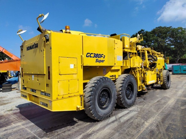 KOMATSU GC380F-2 - 콜드 플래너 : 사진 3 KOMATSU GC380F-2 - 콜드 플래너 : 사진 3