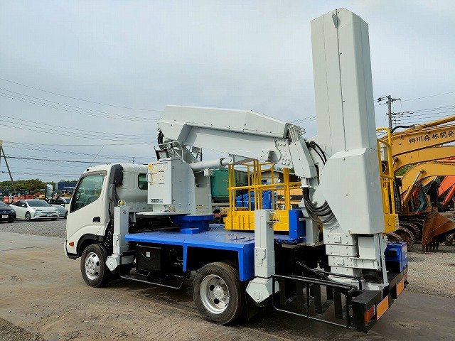 TADANO BT-110-1 - 트럭 탑재 고가작업 플랫폼 : 사진 3 TADANO BT-110-1 - 트럭 탑재 고가작업 플랫폼 : 사진 3