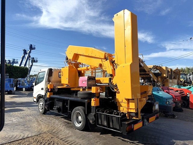 TADANO BT-200-2 - 트럭 탑재 고가작업 플랫폼 : 사진 3 TADANO BT-200-2 - 트럭 탑재 고가작업 플랫폼 : 사진 3