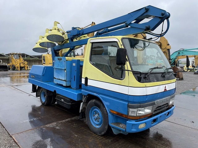 TADANO LS-106A - 조명 타워, 트럭 : 사진 2 TADANO LS-106A - 조명 타워, 트럭 : 사진 2