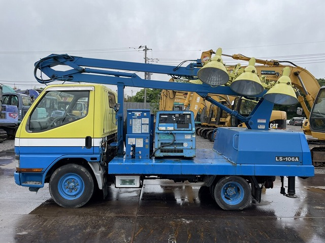 TADANO LS-106A - 조명 타워, 트럭 : 사진 5 TADANO LS-106A - 조명 타워, 트럭 : 사진 5